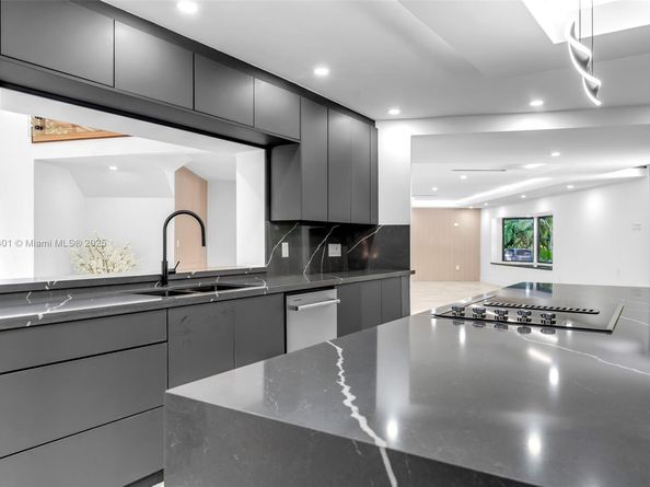 6525 SW 133rd Dr, Pinecrest FL 33156