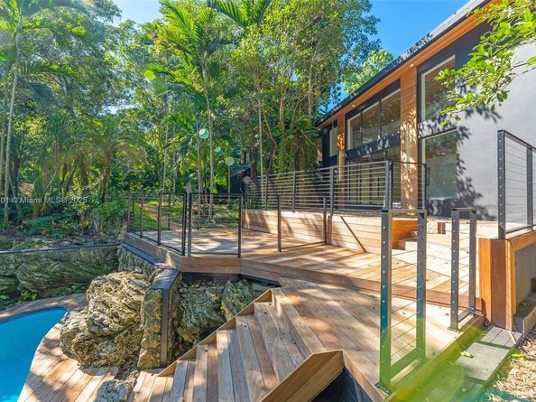 6525 SW 133rd Dr, Pinecrest FL 33156