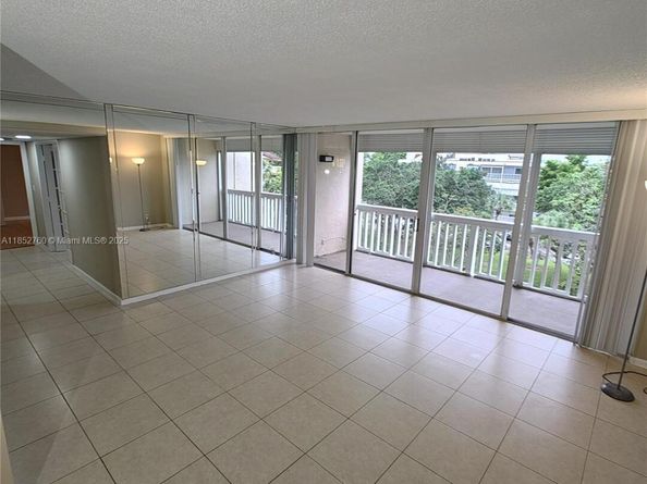 7051 Environ Blvd 433, Lauderhill FL 33319