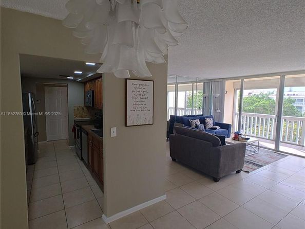 7051 Environ Blvd 433, Lauderhill FL 33319