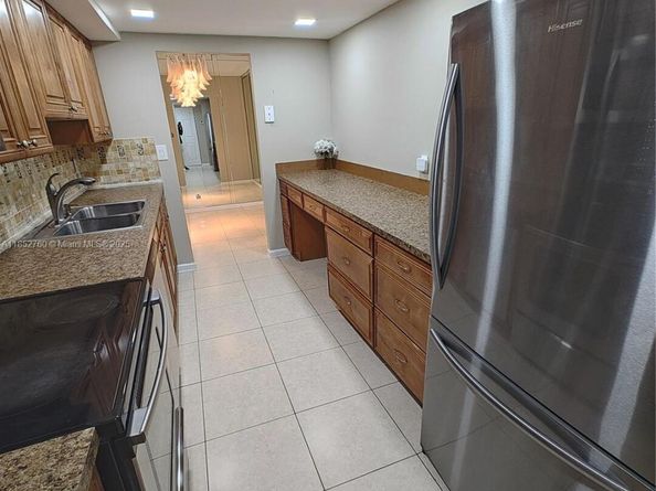 7051 Environ Blvd 433, Lauderhill FL 33319