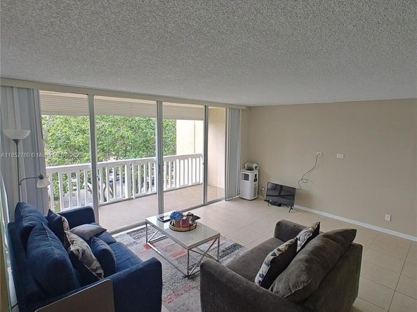 7051 Environ Blvd 433, Lauderhill FL 33319