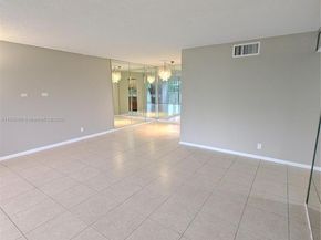 7051 Environ Blvd 433, Lauderhill FL 33319