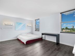 437 Golden Isles Dr 5J, Hallandale Beach FL 33009