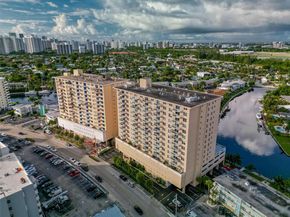 437 Golden Isles Dr 5J, Hallandale Beach FL 33009