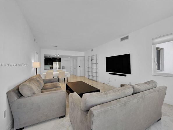 10 Aragon Ave 810, Coral Gables FL 33134