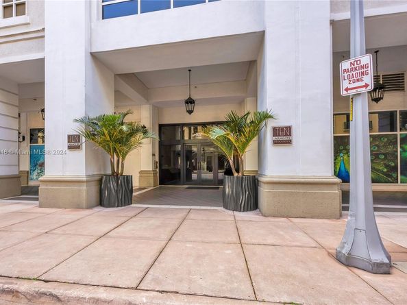 10 Aragon Ave 810, Coral Gables FL 33134