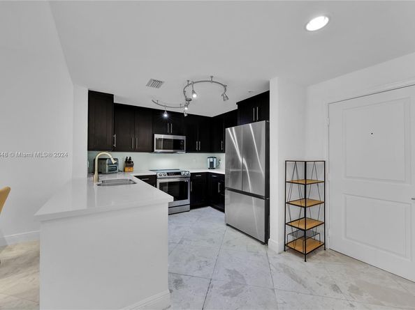 10 Aragon Ave 810, Coral Gables FL 33134