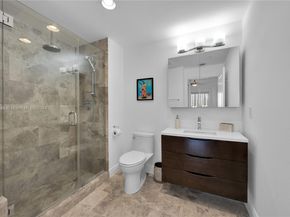 10 Aragon Ave 810, Coral Gables FL 33134