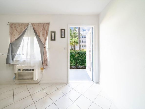 15610 NE 6th Ave 10B, Miami FL 33162