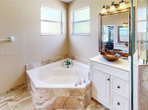 2215 Portofino Ave, Homestead FL 33033