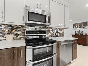 3370 Beau Rivage Dr B8, Pompano Beach FL 33064