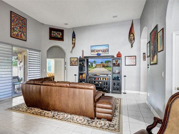 12974 SW 24th St, Miramar FL 33027