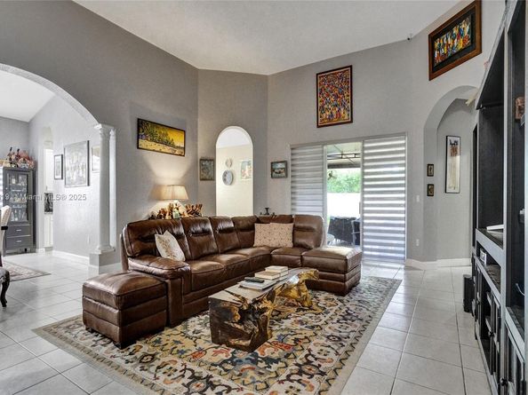 12974 SW 24th St, Miramar FL 33027