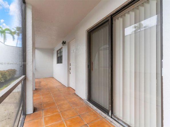 18370 Mediterranean Blvd 125, Hialeah FL 33015