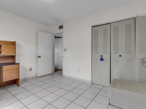 18370 Mediterranean Blvd 125, Hialeah FL 33015
