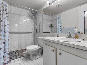 18370 Mediterranean Blvd 125, Hialeah FL 33015