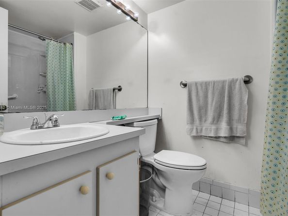 18370 Mediterranean Blvd 125, Hialeah FL 33015