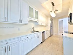 848 Brickell Key Dr 306, Miami FL 33131