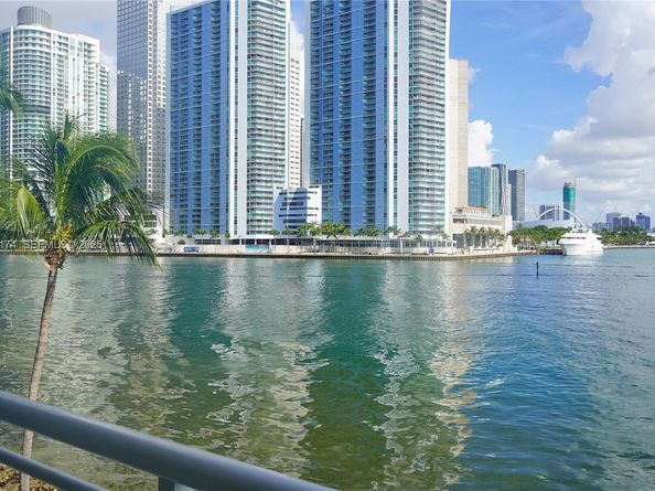 848 Brickell Key Dr 306, Miami FL 33131