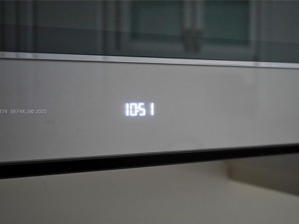 848 Brickell Key Dr 306, Miami FL 33131