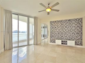 848 Brickell Key Dr 306, Miami FL 33131