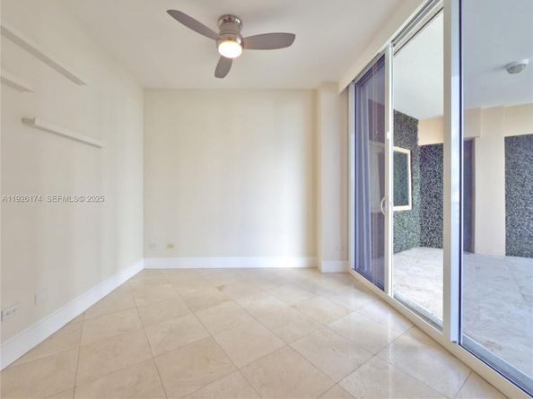 848 Brickell Key Dr 306, Miami FL 33131