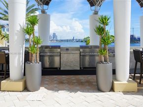 848 Brickell Key Dr 306, Miami FL 33131