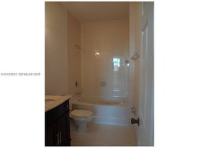 10012 NW 7th St 216, Miami FL 33172