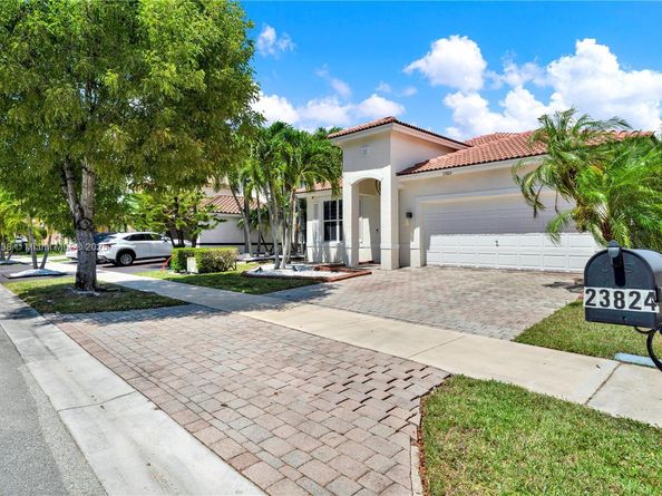 23824 SW 107th Pl, Homestead FL 33032