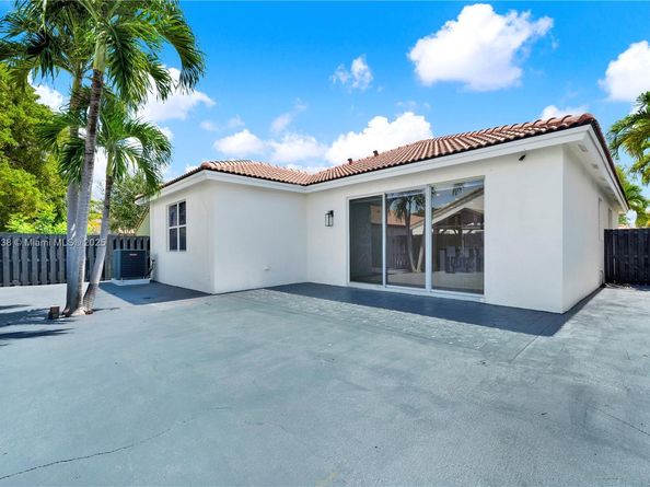 23824 SW 107th Pl, Homestead FL 33032