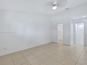 658 NE 195th St, Miami FL 33179
