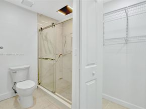 658 NE 195th St, Miami FL 33179