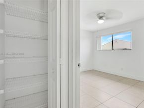 658 NE 195th St, Miami FL 33179