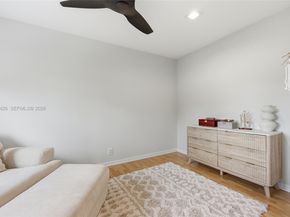 500 Cambridge Dr, Weston FL 33326