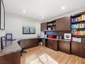 500 Cambridge Dr, Weston FL 33326