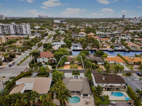 3446 NE 168th St, North Miami Beach FL 33160