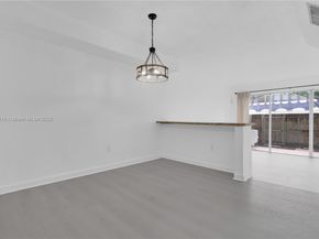 10900 SW 104th St 121, Miami FL 33176