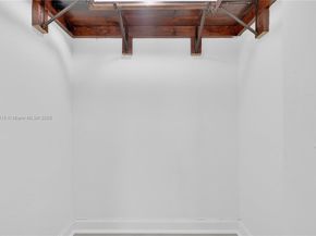 10900 SW 104th St 121, Miami FL 33176