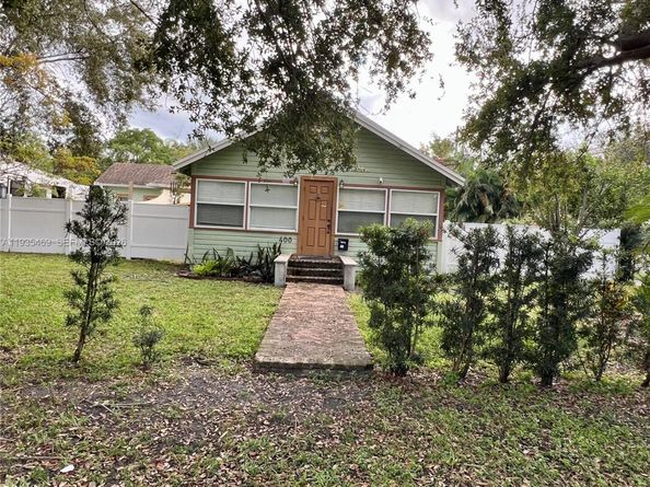 400 NE 3rd St, Pompano Beach FL 33060