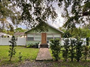 400 NE 3rd St, Pompano Beach FL 33060