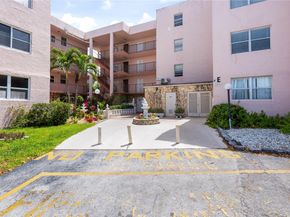 2851 Somerset Dr 415, Lauderdale Lakes FL 33311