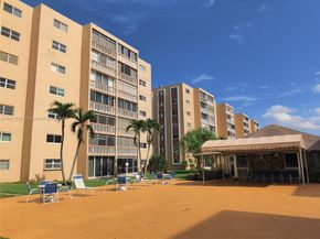 500 NE 12th Ave 102, Hallandale Beach FL 33009