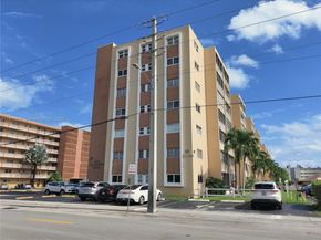 500 NE 12th Ave 102, Hallandale Beach FL 33009