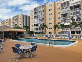 500 NE 12th Ave 102, Hallandale Beach FL 33009