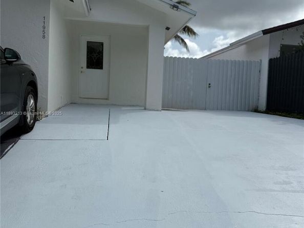 11958 SW 210th Ter, Miami FL 33177