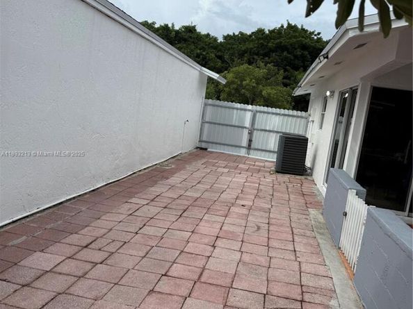 11958 SW 210th Ter, Miami FL 33177