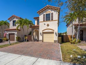 3747 NE 1st St, Homestead FL 33033