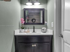 3747 NE 1st St, Homestead FL 33033