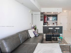 110 Washington Ave 1722, Miami Beach FL 33139
